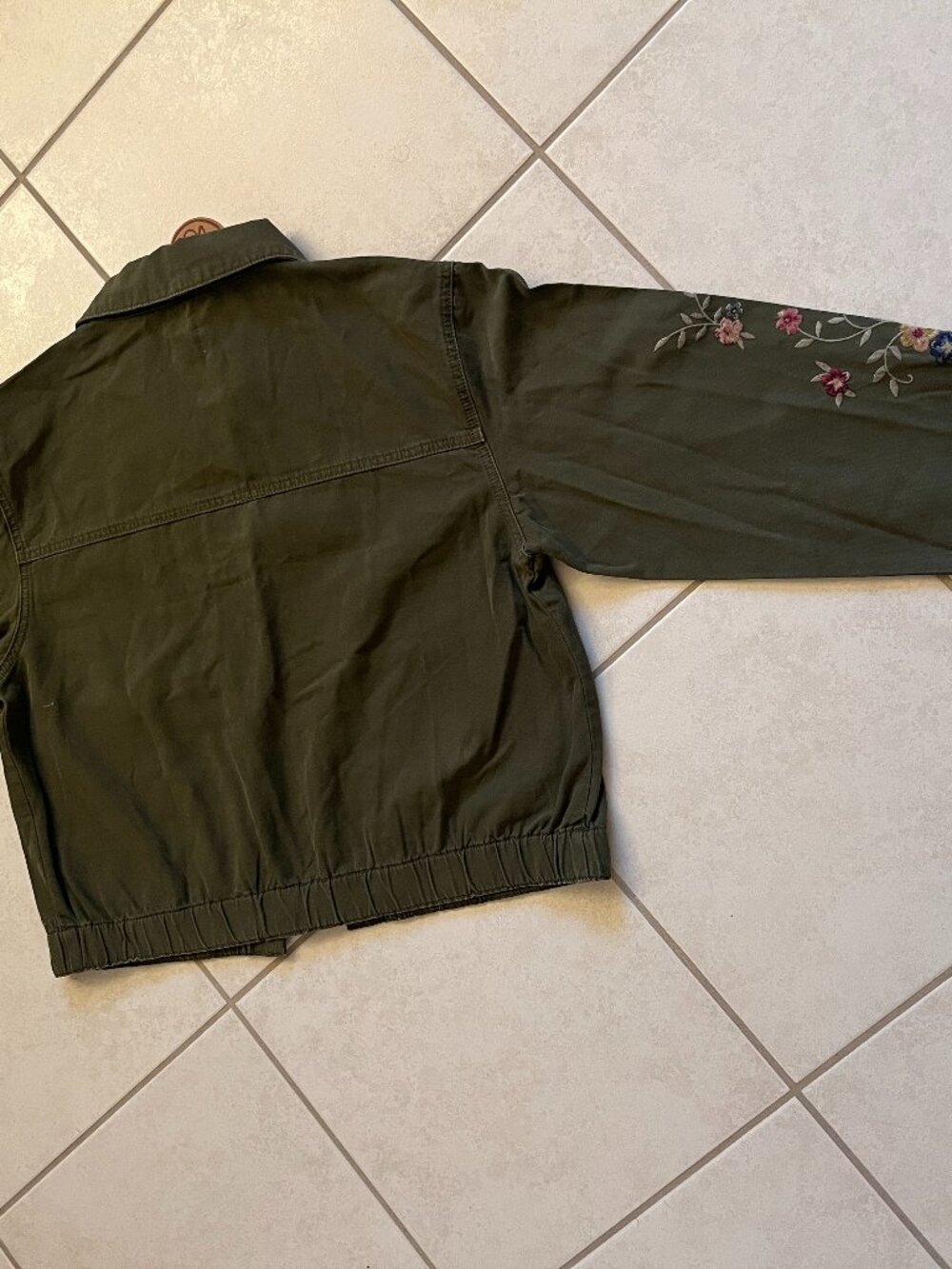 Driftwood Olive Green Floral Embroidered NWT Utility Jacket, Size: L - Picture 10 of 13
